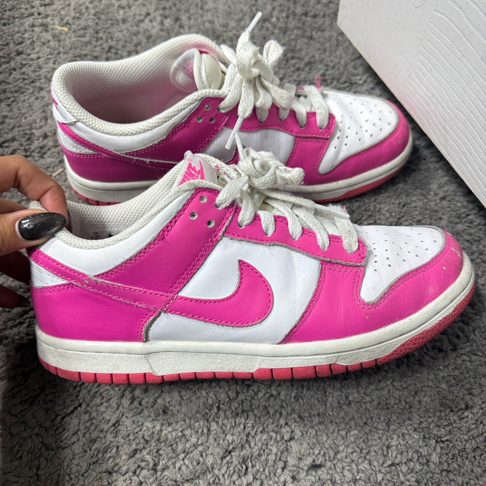 Nike Hot Pink 🩷